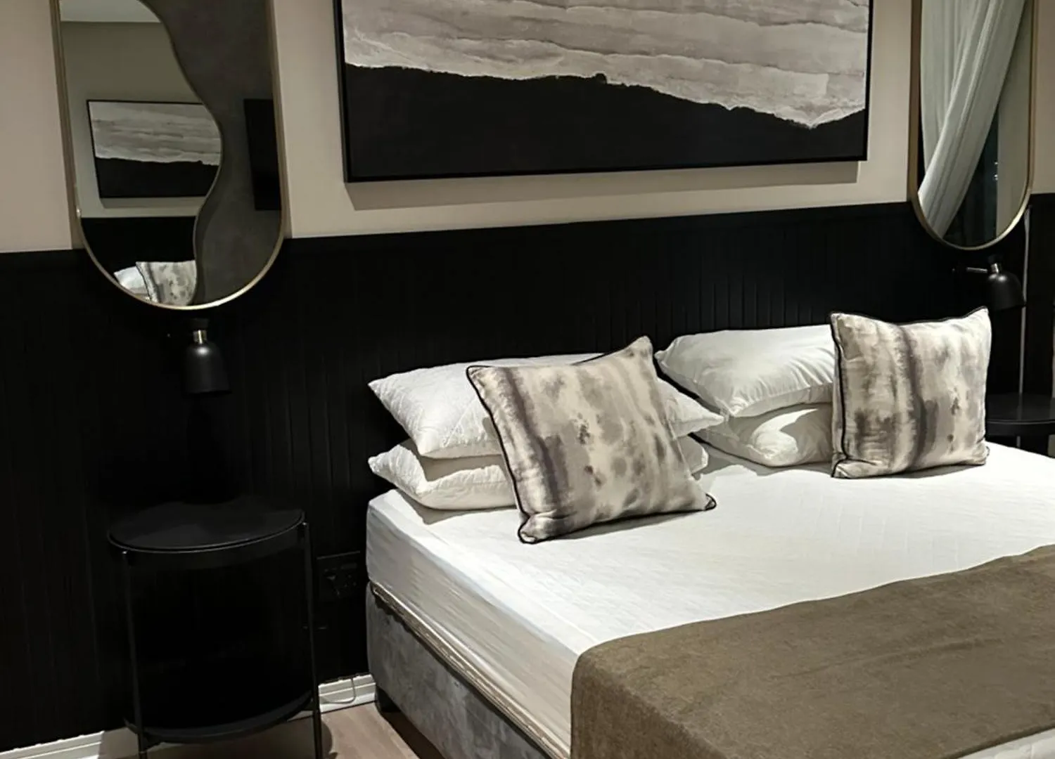 V&A Waterfront Cape Town The Most Secure And Luxurious 3 Bedroom Apartment With Views From All The Rooms !