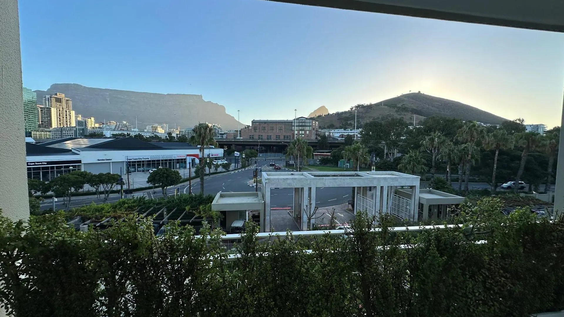 V&A Waterfront Cape Town The Most Secure And Luxurious 3 Bedroom Apartment With Views From All The Rooms !