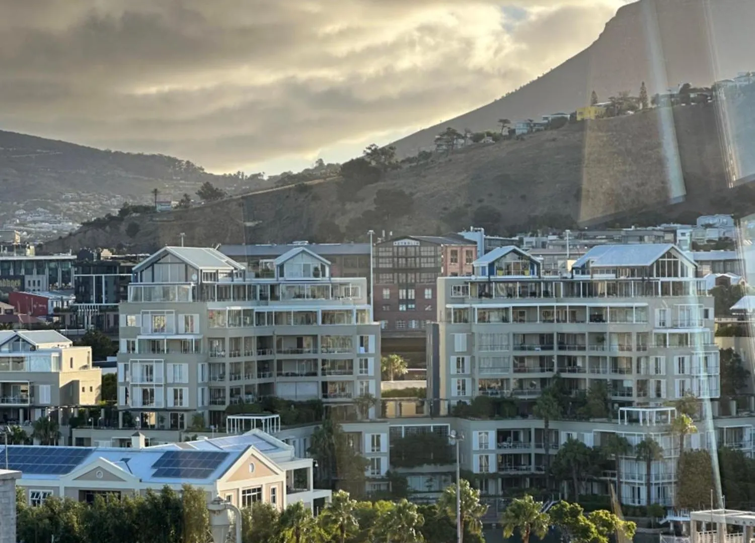 V&A Waterfront Cape Town The Most Secure And Luxurious 3 Bedroom Apartment With Views From All The Rooms !